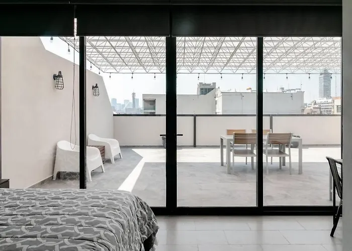 1ph Hidden Gem In Centro Fits 10 Private Terrace Сasa de vacaciones
